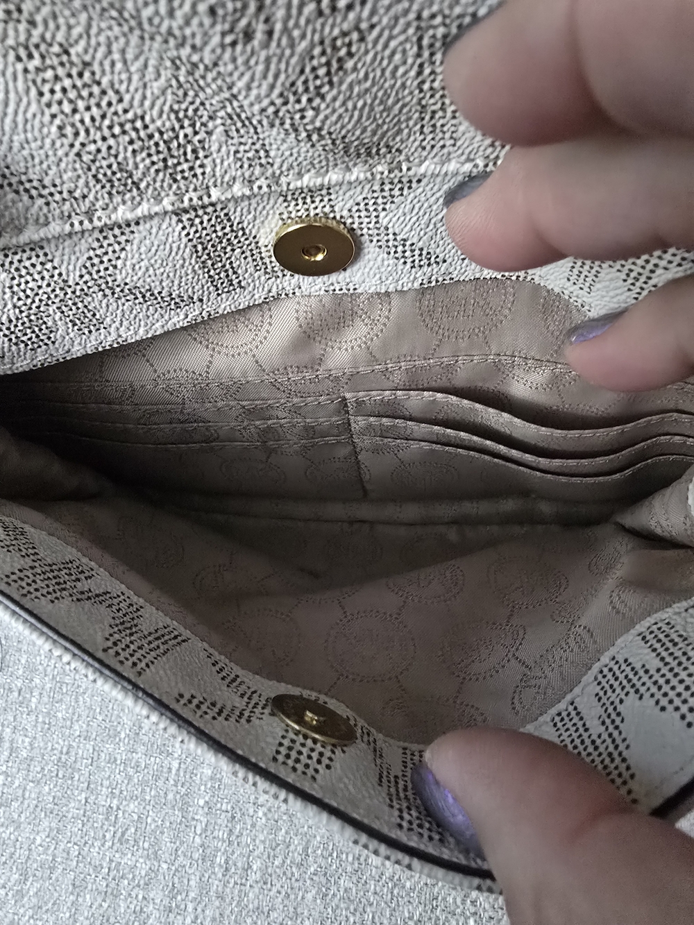 Michael Kors Jet Set Medium Snap Pocket Tote - Vanilla NWOT - Picture 4 of 8